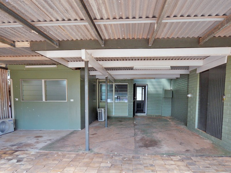 Photo - Unit 3/2 Delonix Ct , Rocky Point QLD 4874 - Image 2