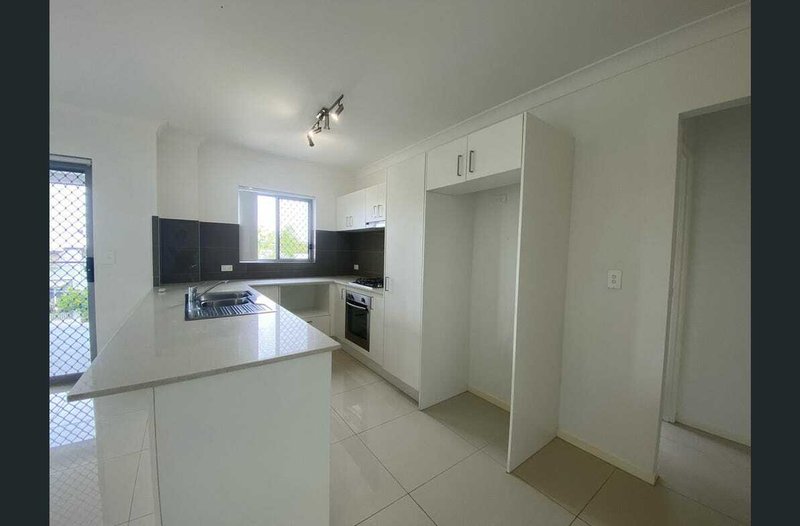 Photo - Unit 3/23 Grasspan Street, Zillmere QLD 4034 - Image 4