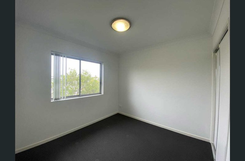 Photo - Unit 3/23 Grasspan Street, Zillmere QLD 4034 - Image 7