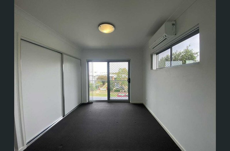 Photo - Unit 3/23 Grasspan Street, Zillmere QLD 4034 - Image 9