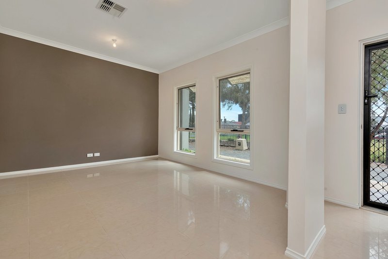 Photo - Unit 3/28 Clare Street, Athol Park SA 5012 - Image 5