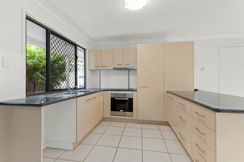 Photo - Unit 3/28 Esther St , Deagon QLD 4017 - Image 6