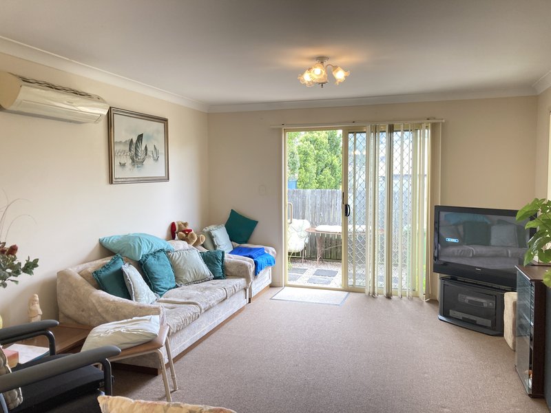 Photo - Unit 3/30 Blakeney St , Woody Point QLD 4019 - Image 2