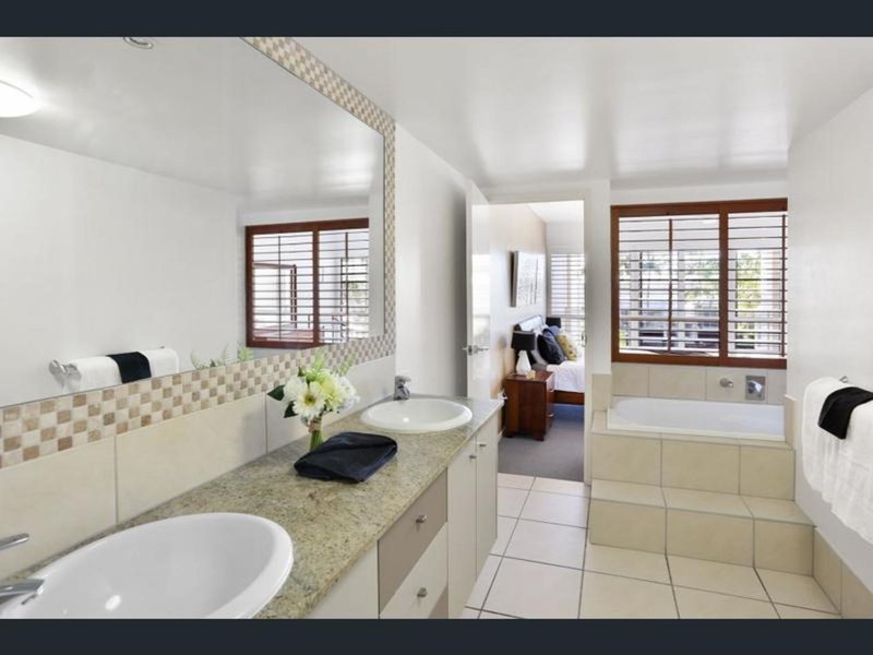 Photo - Unit 33/1 Grenada Way, Kawana Island QLD 4575 - Image 3