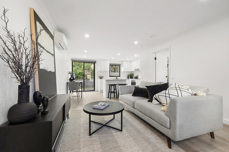 Photo - Unit 3/31 Worcester Road, Gisborne VIC 3437 - Image 4