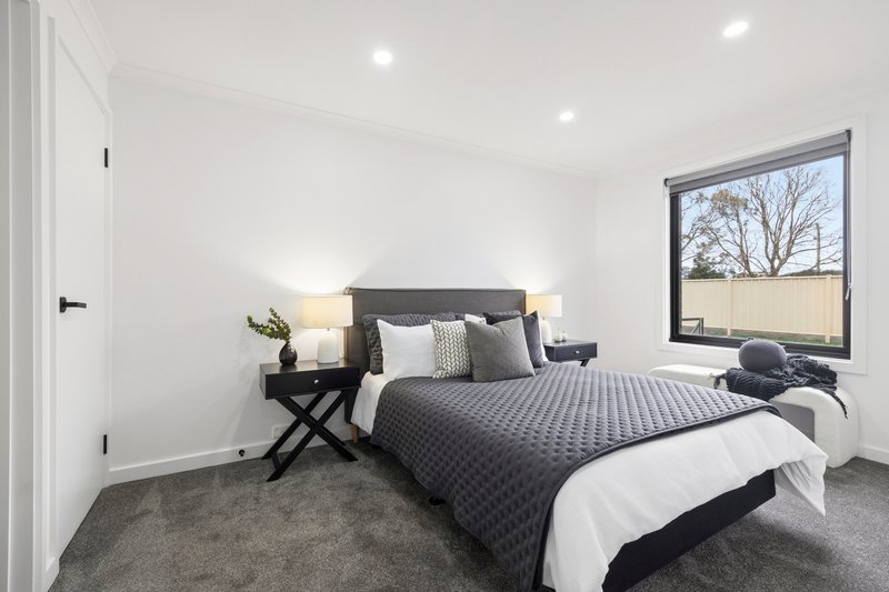 Photo - Unit 3/31 Worcester Road, Gisborne VIC 3437 - Image 5