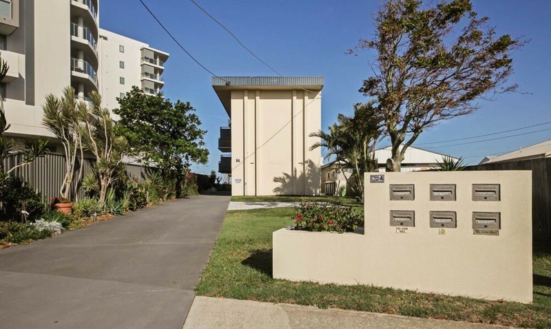 Photo - Unit 3/34 Woodcliffe Cres , Woody Point QLD 4019 - Image 2