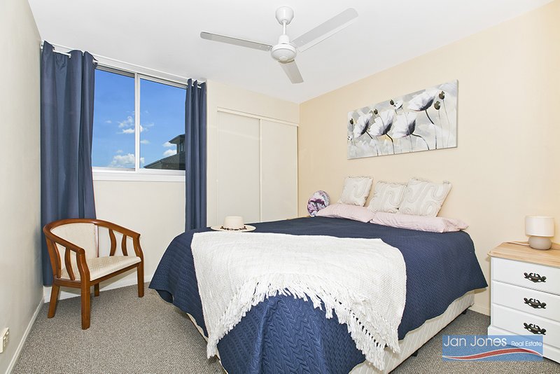 Photo - Unit 3/5 Lilla St , Woody Point QLD 4019 - Image 14