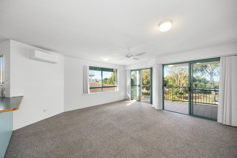 Photo - Unit 3/64 Esplanade , Golden Beach QLD 4551 - Image 4