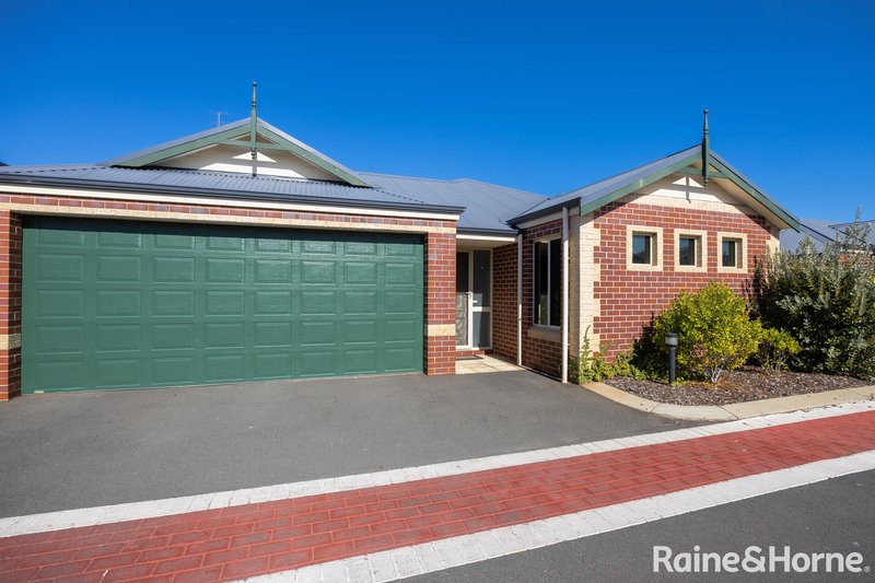 Photo - Unit 3/70 Minninup Road, South Bunbury WA 6230 - Image 2