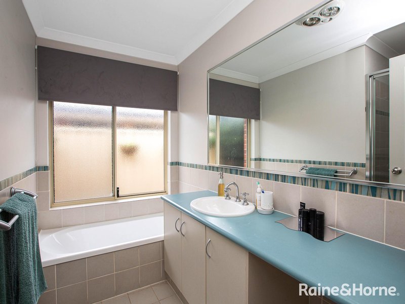 Photo - Unit 3/70 Minninup Road, South Bunbury WA 6230 - Image 12