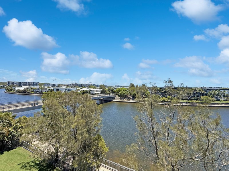 Photo - Unit 37/99 Birtinya Boulevard, Birtinya QLD 4575 - Image 4