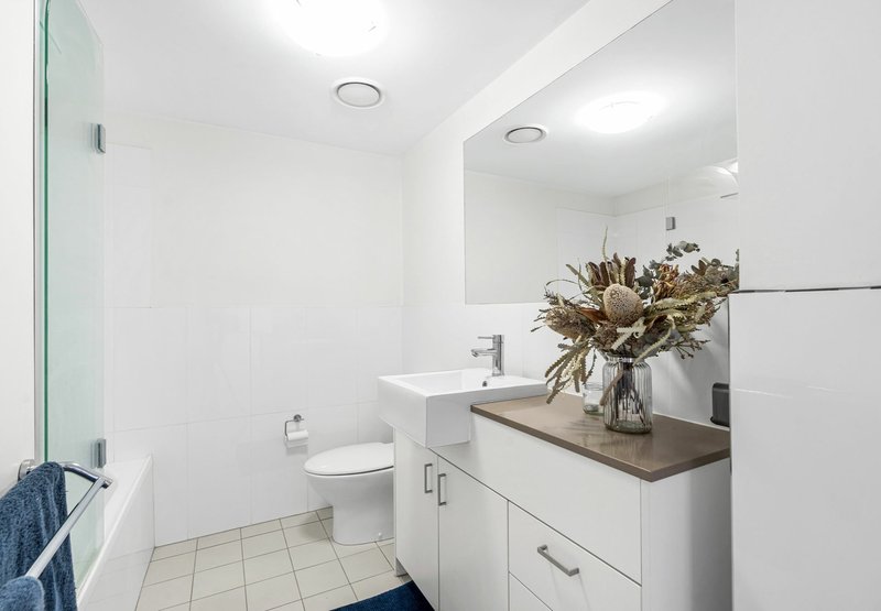 Photo - Unit 3/888 Wynnum Rd , Cannon Hill QLD 4170 - Image 11