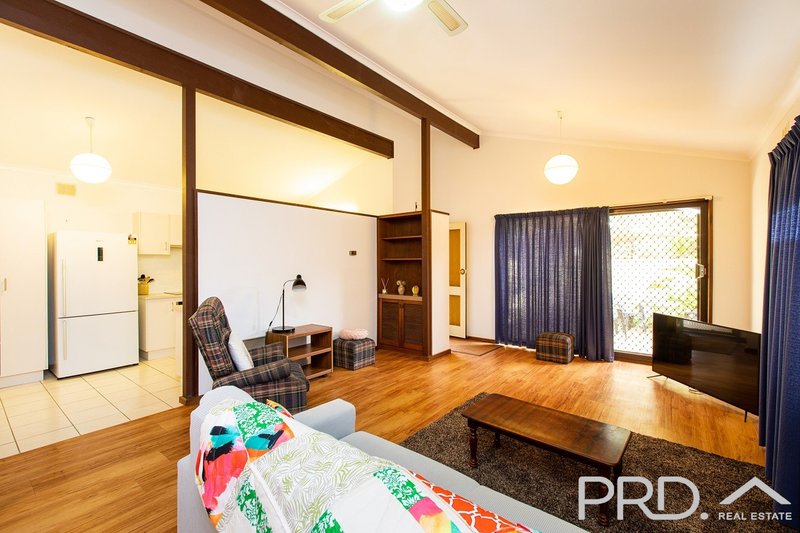 Photo - Unit 4, 330 Deakin Avenue, Mildura VIC 3500 - Image 5