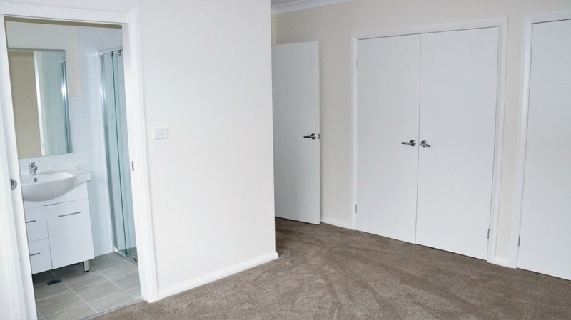 Photo - Unit 4, 35-41 Watson Road, Moss Vale NSW 2577 - Image 3