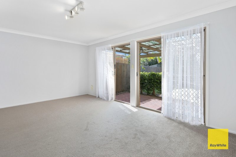 Photo - Unit 4, 37 Newhaven Street, Alexandra Hills QLD 4161 - Image 5