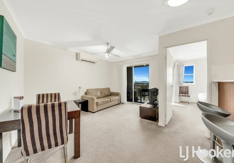 Photo - Unit 407-408/66 Oaka Lane, Gladstone Central QLD 4680 - Image 4