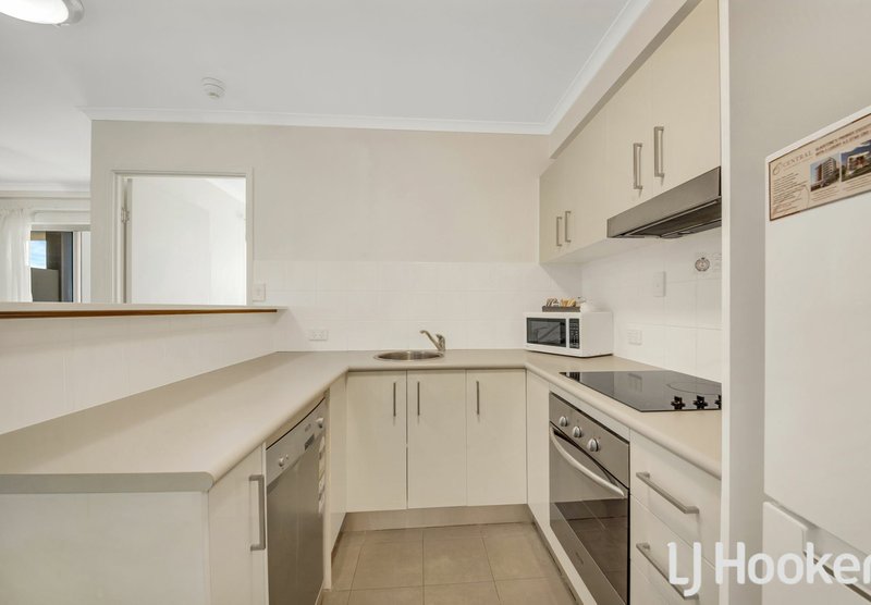 Photo - Unit 407-408/66 Oaka Lane, Gladstone Central QLD 4680 - Image 8