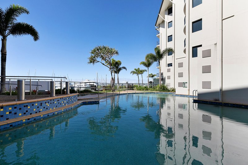 Unit 407 Mantra Resort, Buccaneer Drive, Urangan QLD 4655