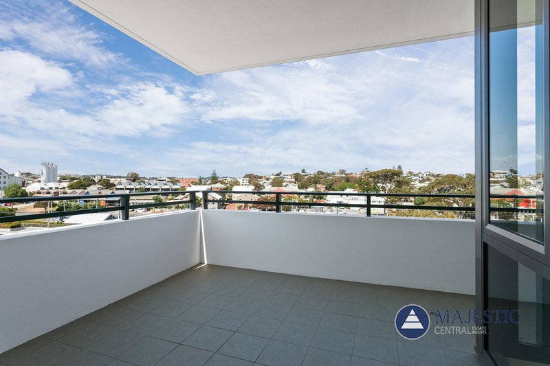 Photo - Unit 407/7 Cattalini Lane, North Fremantle WA 6159 - Image 16