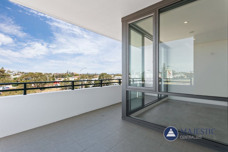 Photo - Unit 407/7 Cattalini Lane, North Fremantle WA 6159 - Image 17