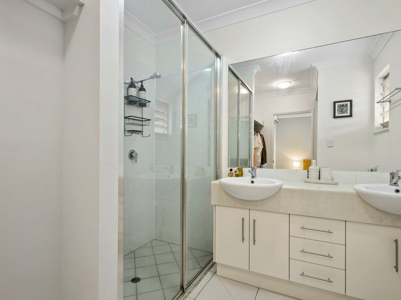 Photo - Unit 4/12-14 Old Smithfield Road, Freshwater QLD 4870 - Image 9