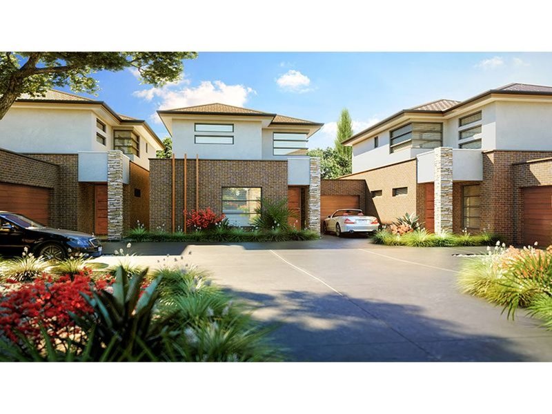 Photo - Unit 4/122-124 Kennington Park Drive, Endeavour Hills VIC 3802 - Image 1
