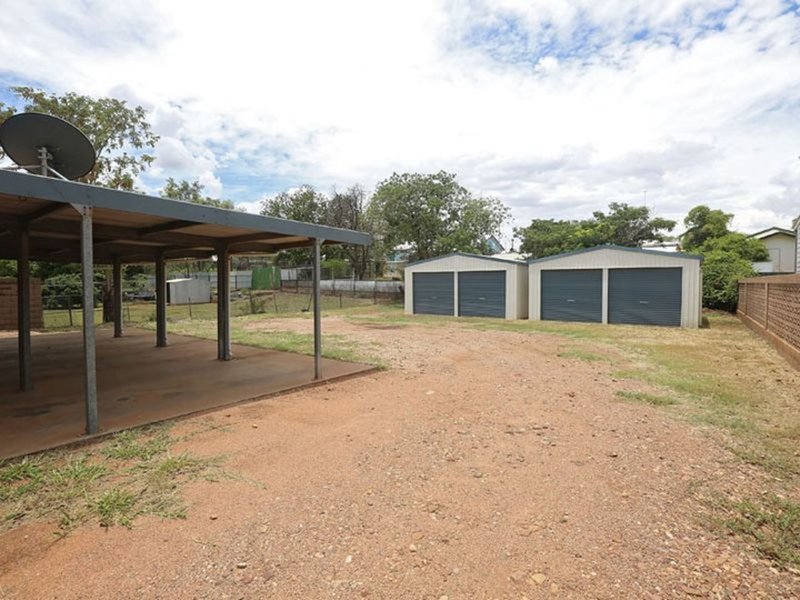 Photo - Unit 4/176 West Street, Mount Isa QLD 4825 - Image 10