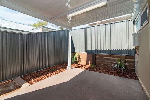 Photo - Unit 4/18 Swallow Court, Newtown QLD 4350 - Image 7