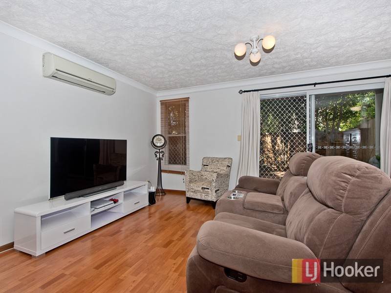 Photo - Unit 4/2 Halcomb Street, Zillmere QLD 4034 - Image 3