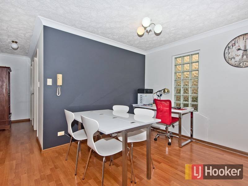 Photo - Unit 4/2 Halcomb Street, Zillmere QLD 4034 - Image 4