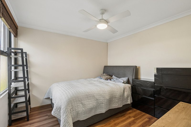 Photo - Unit 4/2 Hogarth Street, Cannington WA 6107 - Image 13