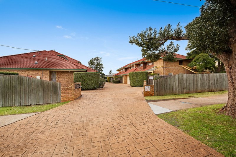 Photo - Unit 4/216 Geddes Street, South Toowoomba QLD 4350 - Image 12