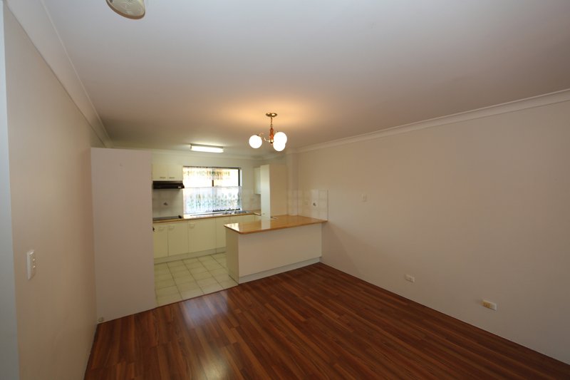 Photo - Unit 4/233 Cavendish Road, Coorparoo QLD 4151 - Image 3