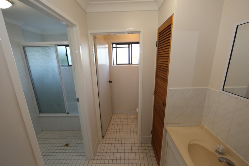 Photo - Unit 4/233 Cavendish Road, Coorparoo QLD 4151 - Image 5