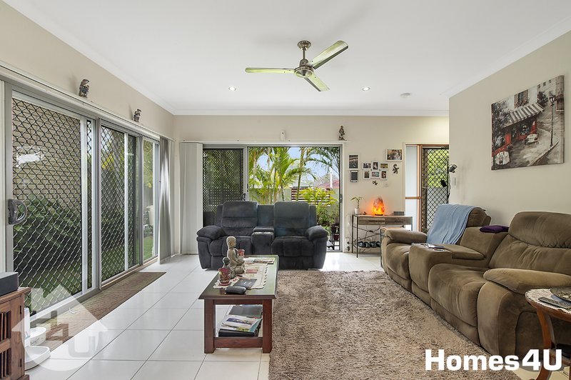 Photo - Unit 4/27 Tilley St , Redcliffe QLD 4020 - Image 5