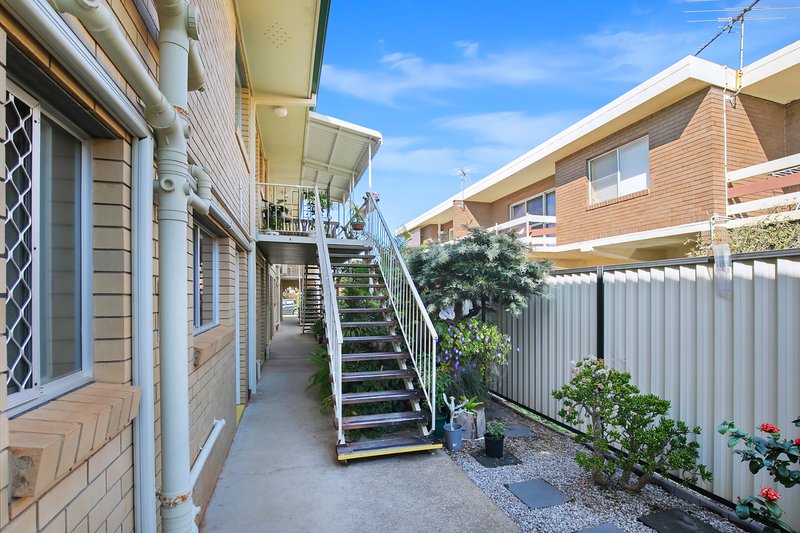 Photo - Unit 4/28 Josephine St , Redcliffe QLD 4020 - Image 3