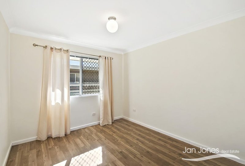 Photo - Unit 4/28 Josephine St , Redcliffe QLD 4020 - Image 9