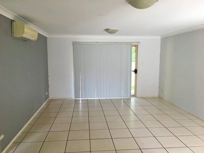 Photo - Unit 4/32-34 James Street, Kingaroy QLD 4610 - Image 3