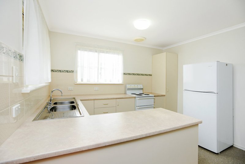 Photo - Unit 4/32 Hill Street, Victor Harbor SA 5211 - Image 3