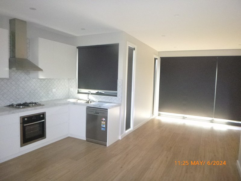 Photo - Unit 4/36 Royal Avenue, Springvale VIC 3171 - Image 2