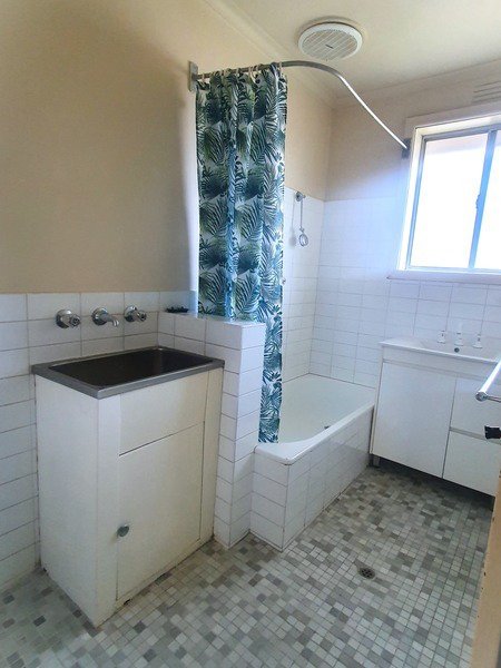 Photo - Unit 4/4 Simpsons Road, Box Hill VIC 3128 - Image 5