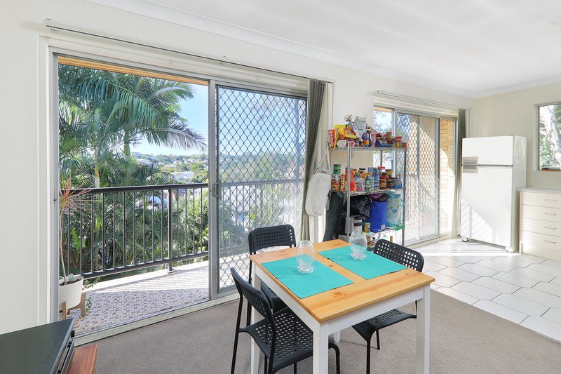 Photo - Unit 4/42 Pembroke Rd , Coorparoo QLD 4151 - Image 3