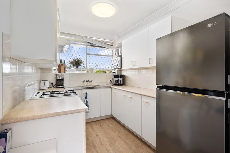 Photo - Unit 4/43 Fifth Ave , Sandgate QLD 4017 - Image 5