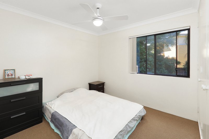 Photo - Unit 4/47 Rutland St , Coorparoo QLD 4151 - Image 7