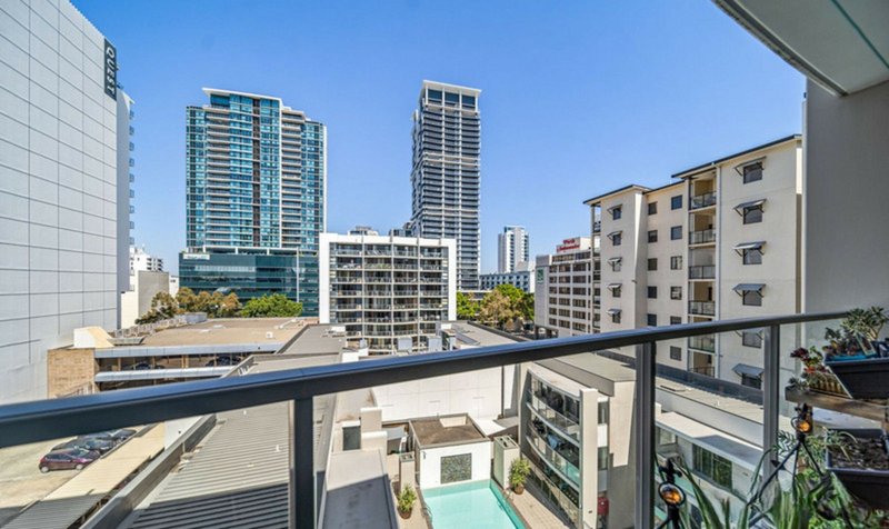 Photo - Unit 45/259-269 Hay Street, East Perth WA 6004 - Image 6