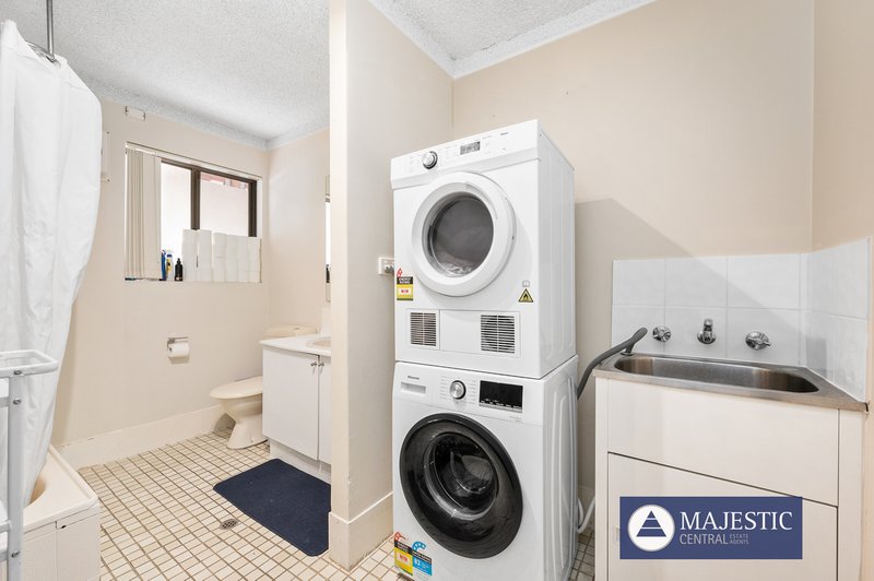 Photo - Unit 45/309 Harborne Street, Glendalough WA 6016 - Image 3