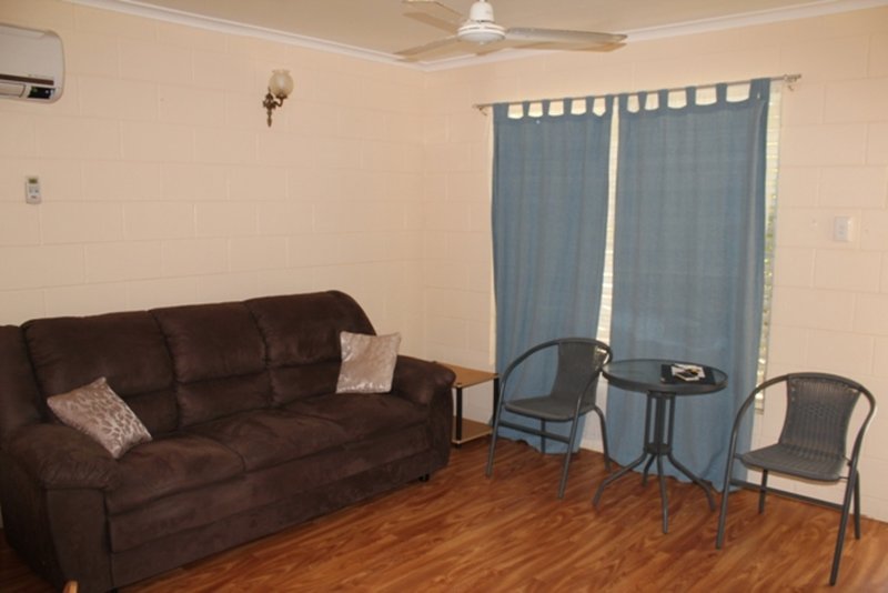 Photo - Unit 4/6 Ferrero Street, Lucinda QLD 4850 - Image 7