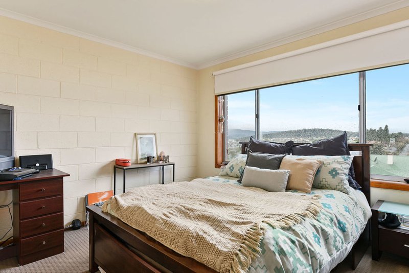 Photo - Unit 4/67 Giblin Street, Lenah Valley TAS 7008 - Image 9