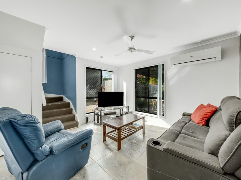 Photo - Unit 4/70 Hampton Drive, Tannum Sands QLD 4680 - Image 2